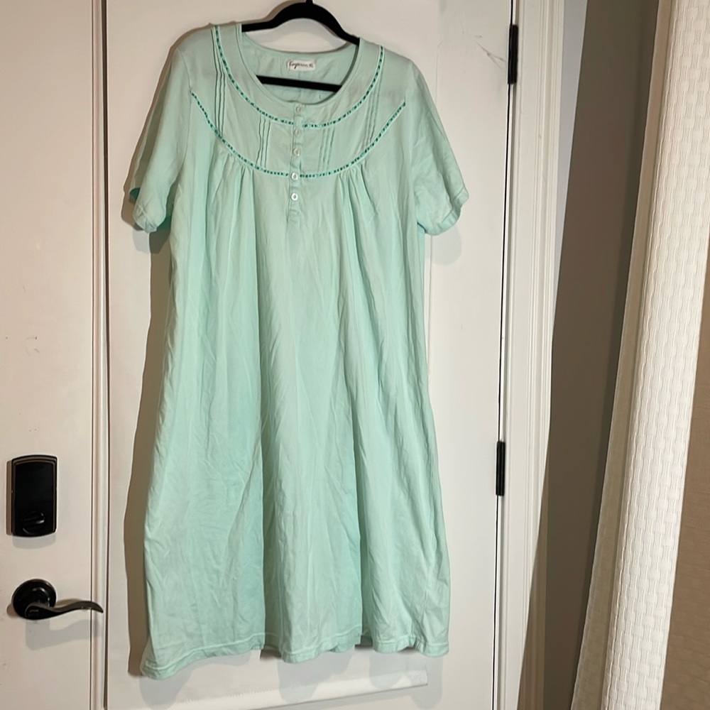 Keyocean nightgown, size xl tub E